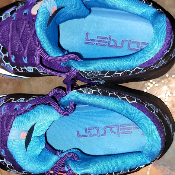 2014. Lebron XI. Size 14. Charlotte hornet colorway. With original box. Worn 1 - Picture 6 of 16